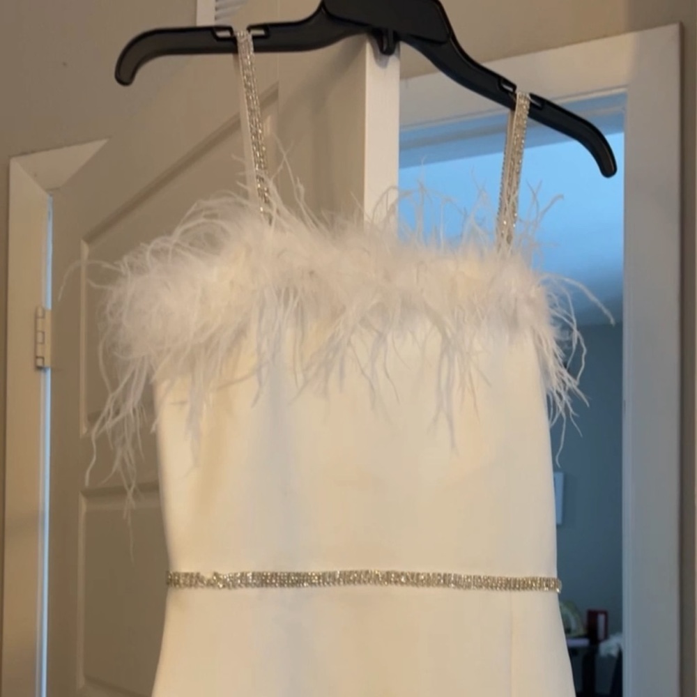 White feather bandage dress with rhinestones